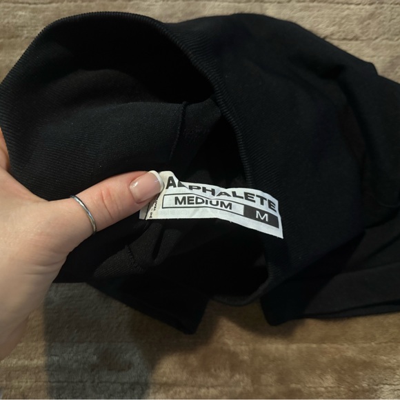 Alphalete Women's Contour Ultra High Rise Short Medium Black NWOT - Picture 4 of 6